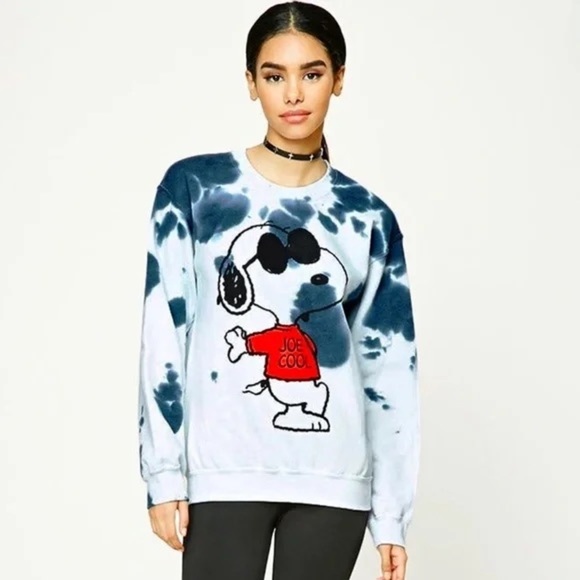 Peanuts - Snoppy Tie Dye Blue And White Snoppy Joe Cool Graphic Sweatshirt Small - Picture 1 of 10